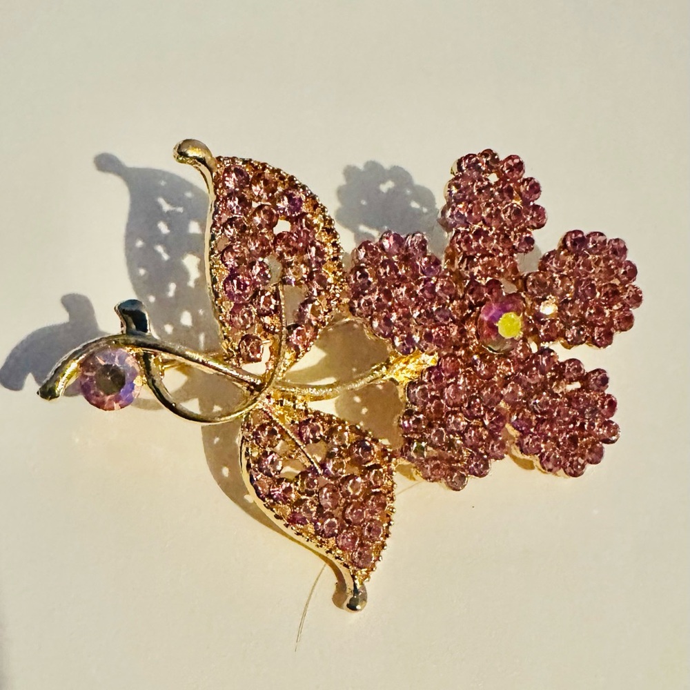 Elegant Gold Tone  Pink Rhinestones Floral Brooch